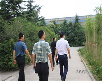 新鄉(xiāng)經(jīng)開(kāi)區(qū)領(lǐng)導(dǎo)劉書(shū)記一行再顧億龍